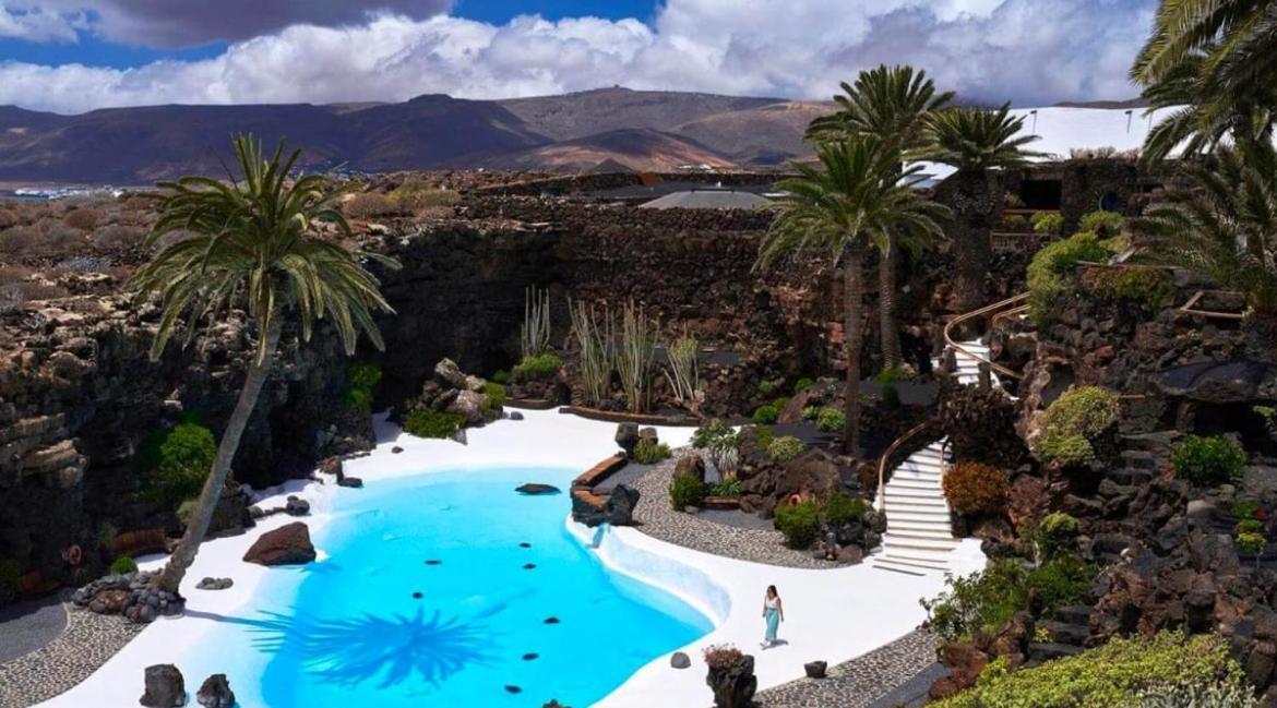 Lanzarote Casa Volcanica-Anclada Sobre La Lava Del Volcan Montana Blanca Exteriör bild