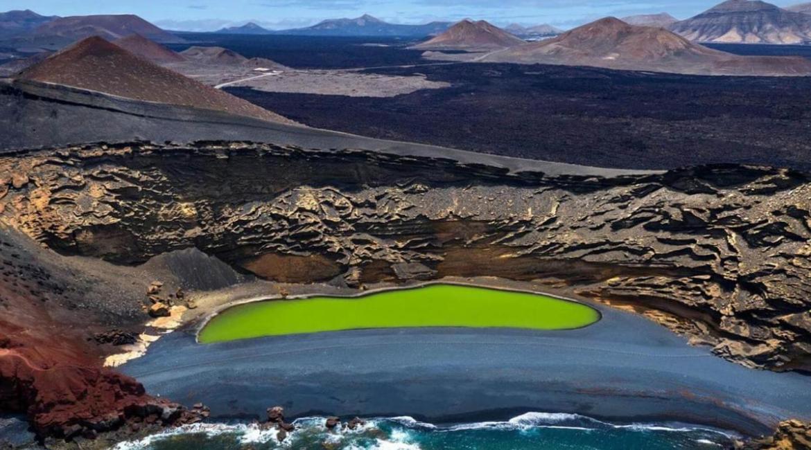Lanzarote Casa Volcanica-Anclada Sobre La Lava Del Volcan Montana Blanca Exteriör bild